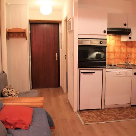Apartment Confortable Pour 2, Pieds Des Pistes, Centre Station Vars Les Claux - Fr-1-330b-210 *
