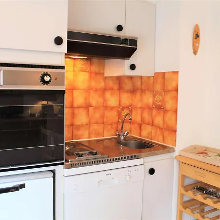 Confortable Pour 2, Pieds Des Pistes, Centre Station Vars Les Claux - Fr-1-330b-210 Apartment